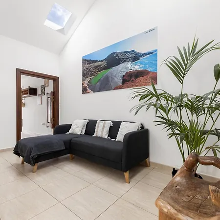 Casa Valeria Holiday home Tinajo