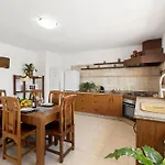 Casa Valeria * Тинахо